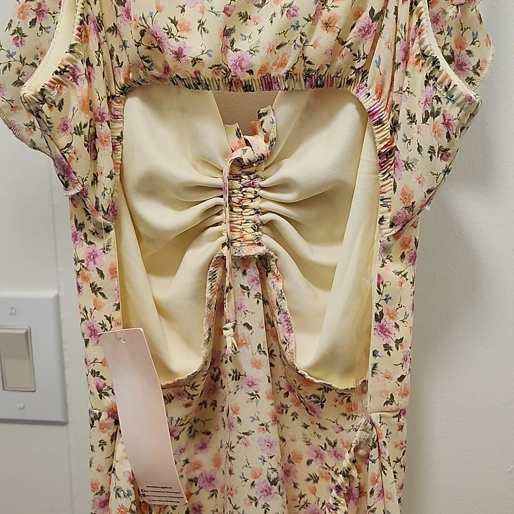 SEXY LITTLE DRESS...CUT OUT BACK SIZE S - Picture 5 of 8